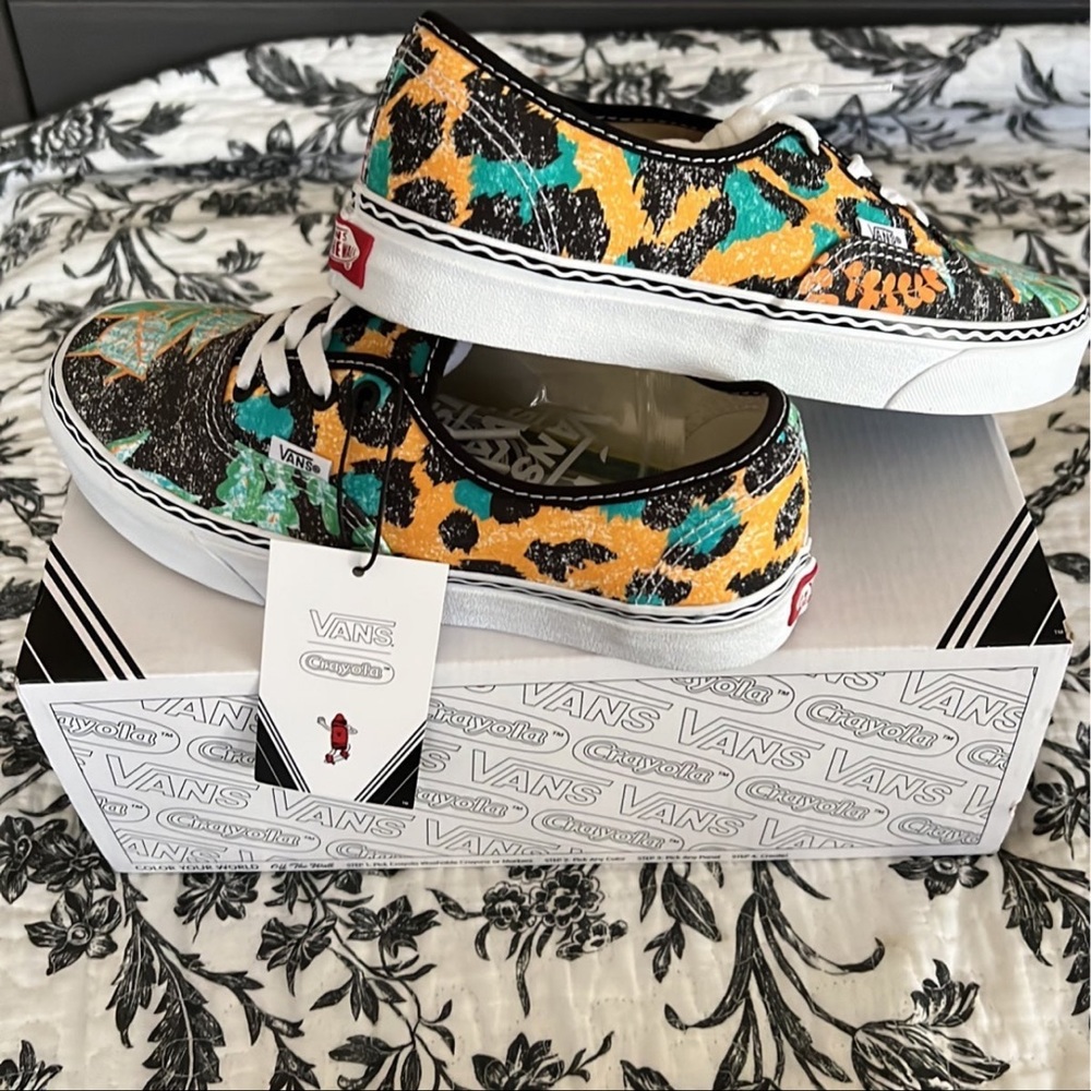 Van Doren Crayola Vans NWT